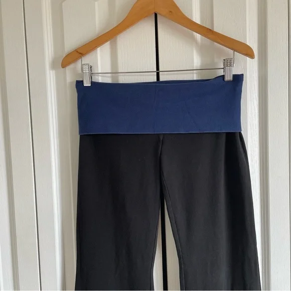 RARE 2011 Victoria's Secret Foldover Yoga Flare Pants M 2000s Love Pink Logo y2k - Picture 6 of 11